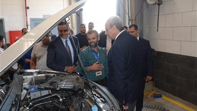 محافظ الغربية يتفقد المنطقة اللوجستية بطنطاويشيد بالمشروع العملاق