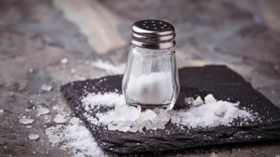 اكتشاف مواد بلاستيكية تختلط بملح الطعام وتسبب السرطان