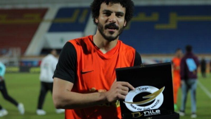 شكري نجيب