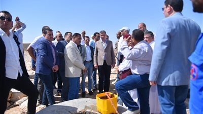 وزير الزراعة ومحافظ مطروح يتفقدان جهود التنمية الزراعية
