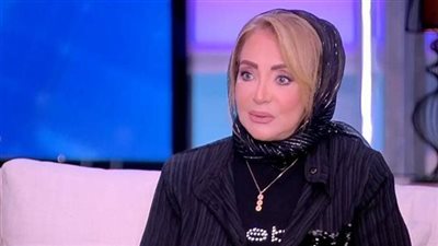 شهيرة تكشف كواليس لأول مرة عن مقبرة أحمد زكي وسر عدم زواجه بعد هالة فؤاد