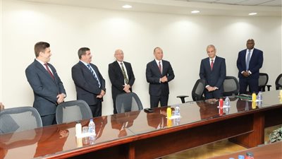 إستلام مشروع تدريب الكشافين الأمنيين بمطارات مصر