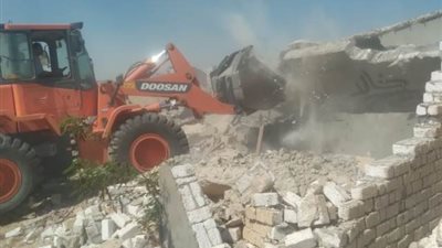 جهاز مدينة بدر يتحفظ على 9 مركبات ويزيل التعديات على أملاك الدولة صور