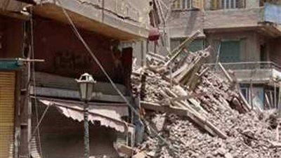 انهيار جزء من عقار خالٍ من السكان بالمنصورة