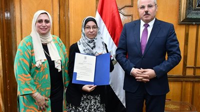 الدكتورة راندا عبد السلام وكيلاً لشئون طلاب صيدلة القناة