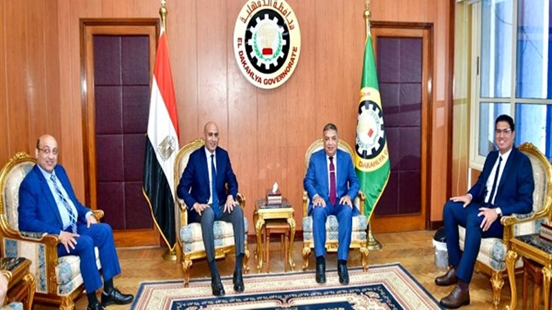 وزير التعليم ومحافظ
