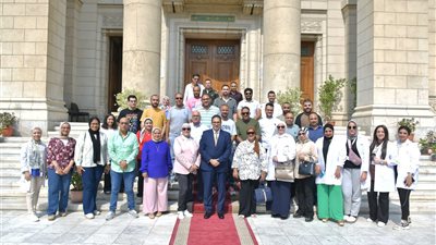 إقبال كبير على القافلة الطبية لجامعة القاهرة في 