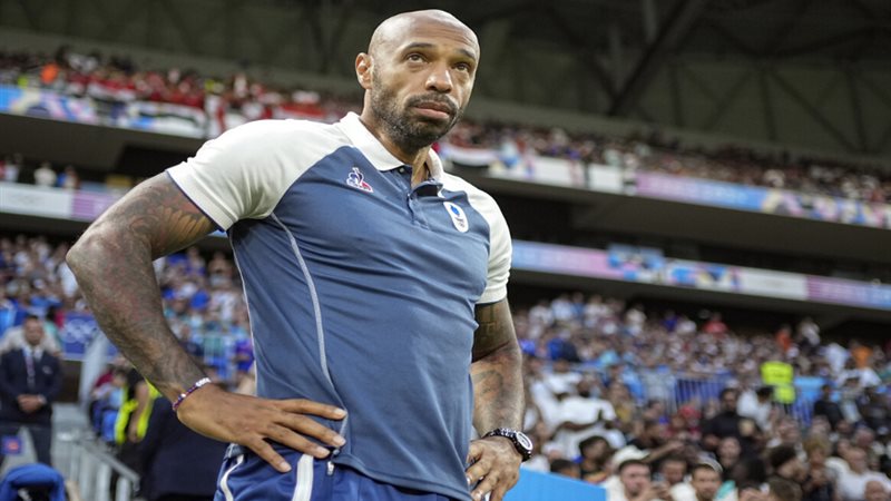 تييري هنري مدرب منتخب