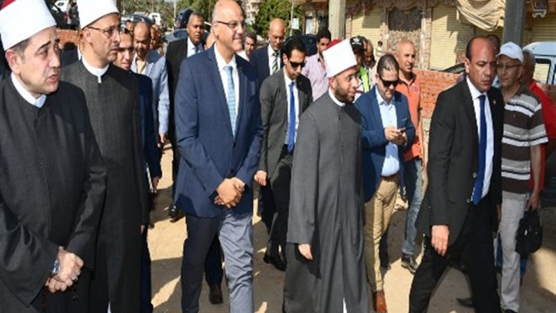 وزير الاوقاف ومحافظ