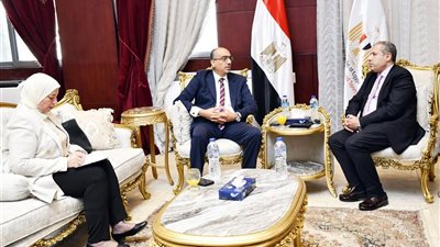 الشباب والرياضة تبحث اخر تحضيرات مشروع سفينة النيل للشباب العربي