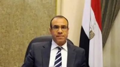 وزير الخارجية يجري اتصالاً هاتفياً مع نظيره في مالي
