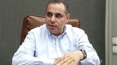 أيمن جمعة يعلن بدء تفاصيل الشغيل التجريبى لتاكسى مدينة بدر.. بالفيديو