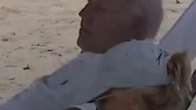 فيديو لبايدن على الشاطئ يثير موجة انتقادات