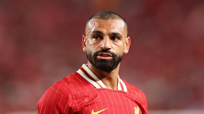 محمد صلاح يستعد للموسم الجديد على طريقة رونالدو.. فيديو