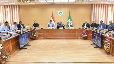 محافظ الشرقية: توفير وظائف بالقطاع الخاص وعلاج على نفقة الدولة