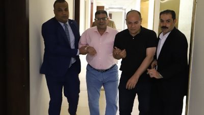 محاكاة لعملية إخلاء في حالة تعرض مبنى وزارة العمل لحادث طارئ