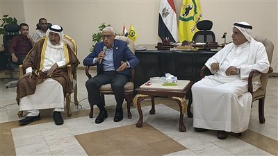 محافظ شمال سيناء يلتقي مشايخ وعواقل رفح