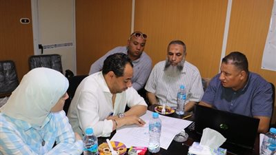 رئيس جهاز مدينة 6 أكتوبر يتابع الأعمال الجارية بـ الحزام الأخضر