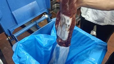 ضبط واعدام ما يزيد عن 3 طن أغذية بحملة مكبرة بمدينة دهب