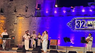 كارمن سليمان تضئ أول ليالي مهرجان قلعة علي مسرح المحكى..صور