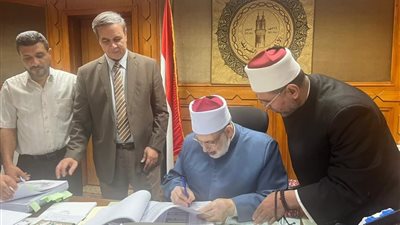 بنسبة نجاح ٧٩ %.. وكيل الأزهر يعتمد نتيجة رواق العلوم الشرعية