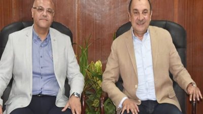 وزير قطاع الأعمال يلتقي محافظ القليوبية خلال زيارته لشركة الدلتا للصلب بمسطرد