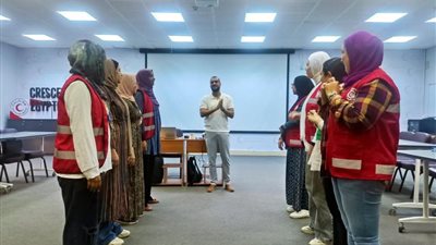 الهلال الأحمر ينفذ برنامجاً تدريبياً لإعداد مدربين من ميسرات الحض