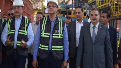 النائب سيد حجازي يطالب بإعادة فتح المصانع المغلقة والغير مستغلة