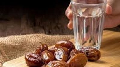 الافطارُ خلال صوم الايام القمرية ..هل يوجب القضاء