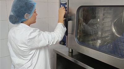 طلاب تكنولوجيا التصنيع الغذائى بجامعة طيبة يختتمون تدريباتهم