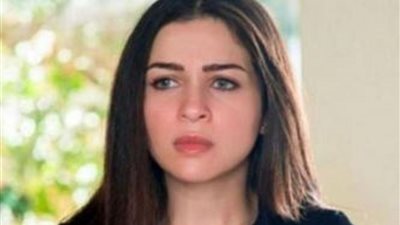 مي عز الدين تمر بأزمة وتسبب قلق لجمهورها