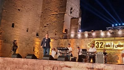 هشام عباس يتألق بمهرجان القلعة للموسيقى والغناء