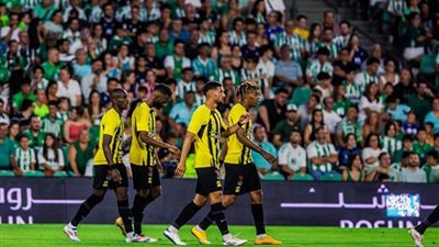 اتحاد جدة يريد التعاقد مع ثنائي برشلونة ومدافع باريس سان جيرمان