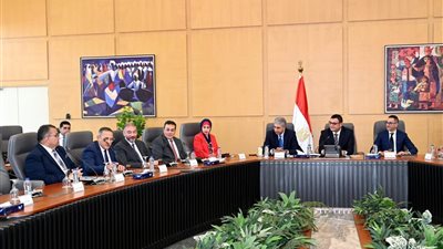 الخطيب: برنامج الحكومة يهدف لمضاعفة عدد السياح