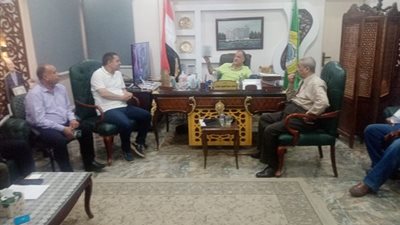 مدير تعليم الإسماعيلية يناقش آخر استعدادات العام الدراسي الجديد