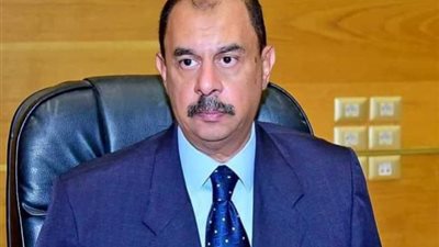 معرض دائم للسلع الغذائية والمواد التموينية بأسعار مخفضة بسوهاج