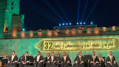 فرقة الإنشاد الديني تحيي الليلة الثامنة لمهرجان القلعة