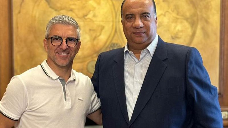 مصيلحي يقدم بابا