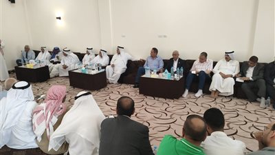 محافظ شمال سيناء يزور قرية الجفجافة ويلتقي المواطنين والمشايخ