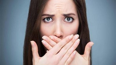 منها الكرفس .. أطعمة تخلصك من رائحة الفم الكريهة
