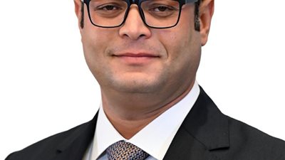 وزير الإسكان يتابع سير العمل بمشروعات العلمين الجديدة والقرى السياحية ورأس الحكمة