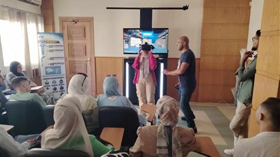 طلاب دمنهور يزورون المعهد الجمركي وميناء الإسكندرية