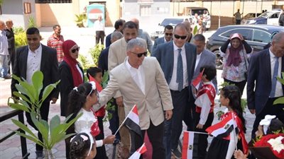 حصر احتياجات العام الدراسي الجديد بالإسماعيلية