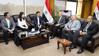 جامعة القناة تستضيف وفد شركة 