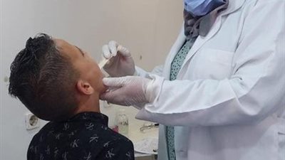 الكشف على ٦٧٧ مواطنًا بقافلة مدرسة الروضة في الإسماعيلية
