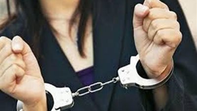 القبض على سيدة انتحلت صفة طبيبة جلدية وتجميل بالقاهرة