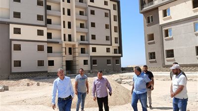 رئيس جهاز مدينة غرب قنا يتفقد مشروعات المرافق للمرحلة الأولى