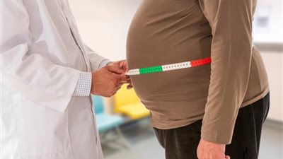 فوائد ومضاعفات عملية تكميم المعدة