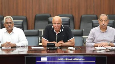 البنداري يعلن عن مشروع إحلال90 وحدة سكنية بعمارات التقوى بالغردقة