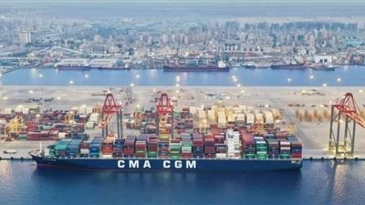 75 سفينة بميناء الاسكندرية وتداول 194 الف طن بضائع فى 24 ساعة